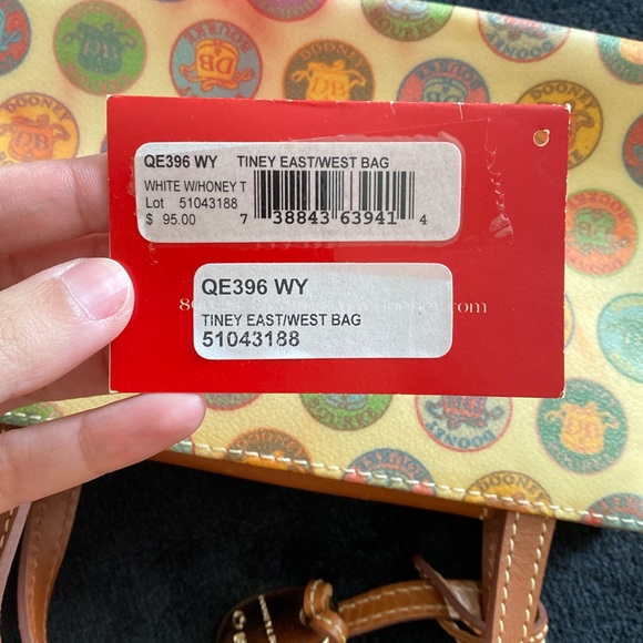 Dooney & Bourke D&B Tiney East West Bag From The Medallion Collection 20… - Picture 5 of 6